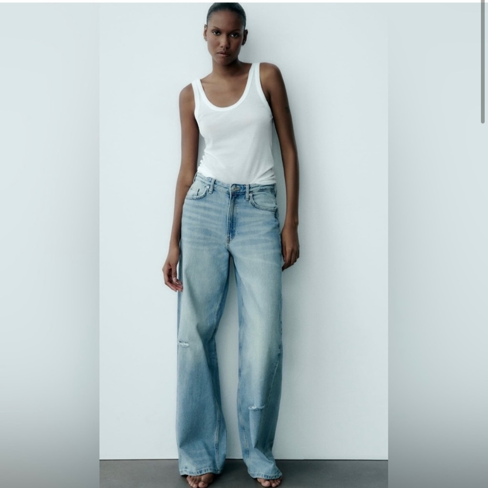 Zara Wide Shift Jeans Light-wash (New w/tags) Size 6
